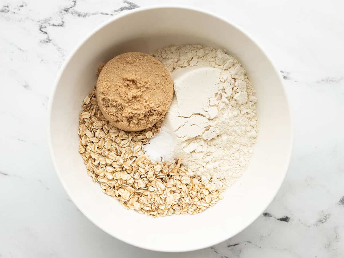 oats, sugar, and flour in a bowl