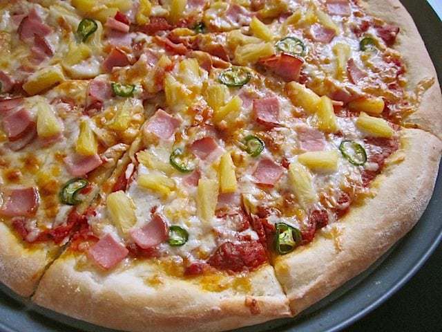 Spicy Hawaiian Pizza - Budget Bytes
