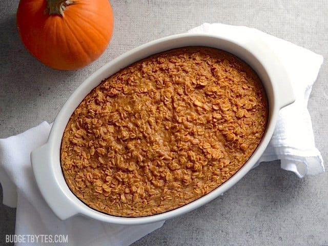 Baked Pumpkin Pie Oatmeal - BudgetBytes.com