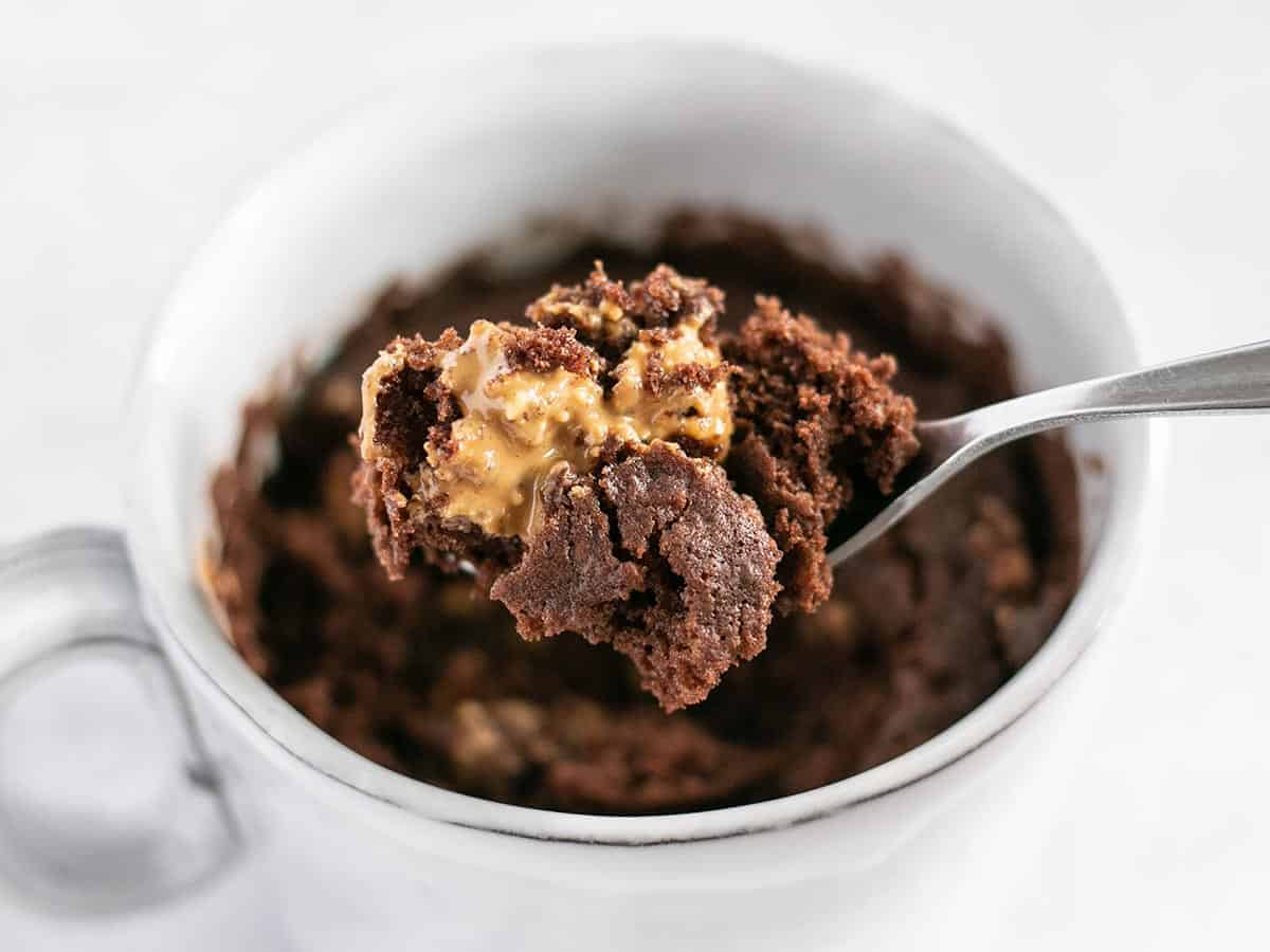 Self-stirring mug takes the spoon out of the prep work