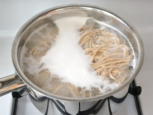 Noodles in a pot of boiling water 