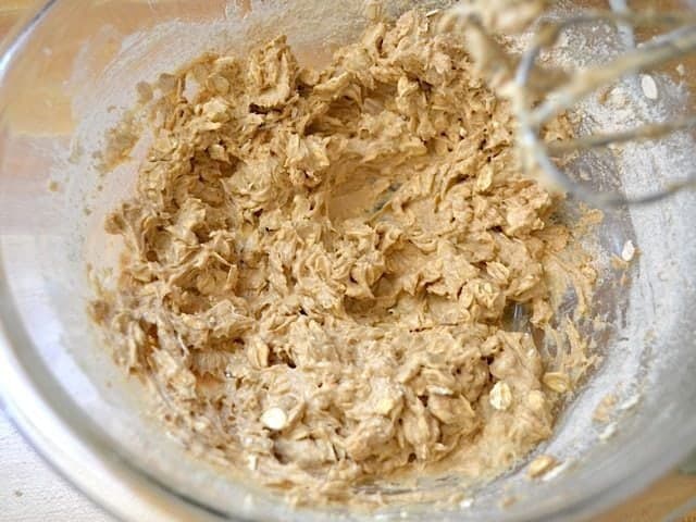 Half of flour added to Oats