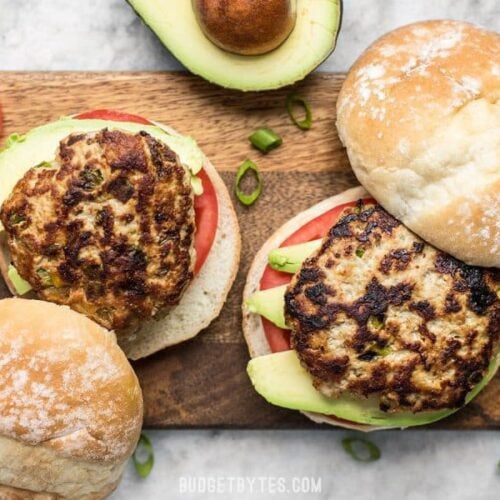 These Green Chile Turkey Burgers can't be beat for a fast, flavorful weeknight dinner. Ready in about 30 minutes and full of southwest flavor. BudgetBytes.com