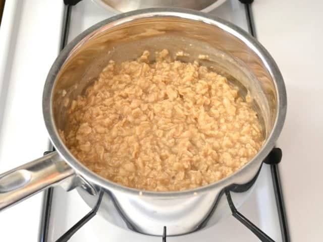 https://www.budgetbytes.com/wp-content/uploads/2014/01/Yum-Oats.jpg