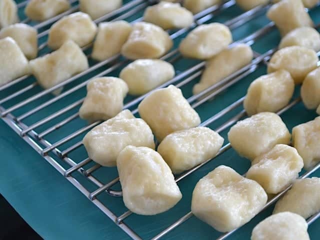 Pretzel bites placed on cooling rack 