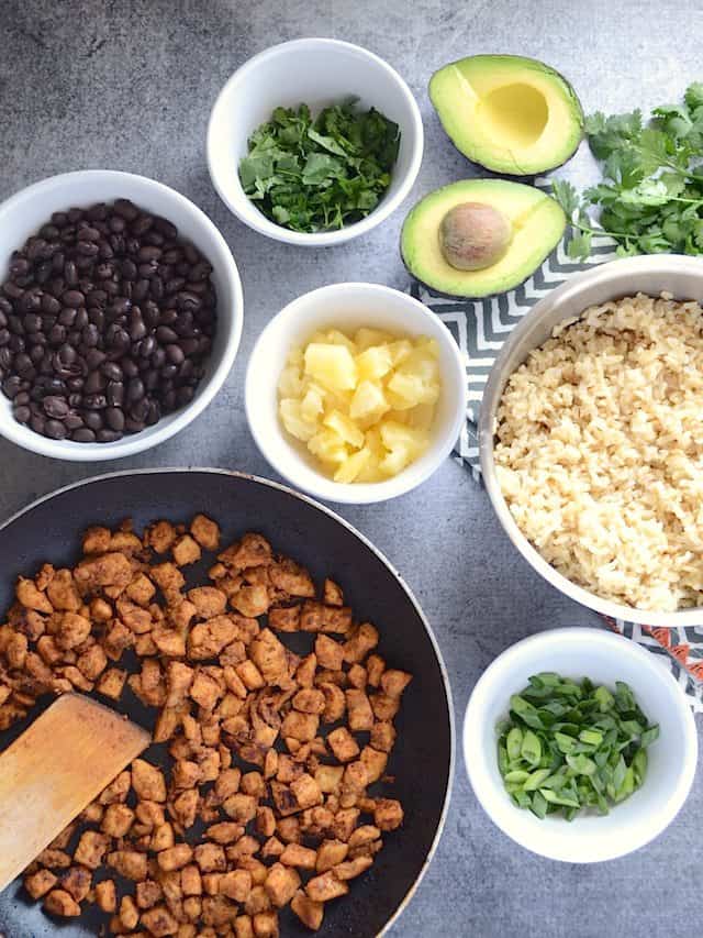 Sweet n Spicy Chicken Bowl Ingredients ready to prepare bowls 