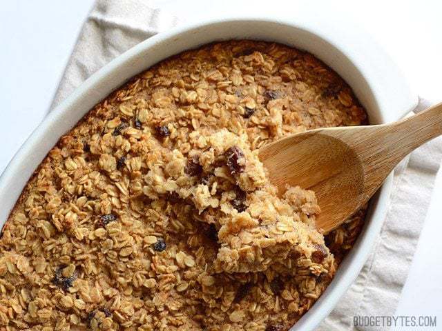 https://www.budgetbytes.com/wp-content/uploads/2015/08/Oatmeal-Cookie-Baked-Oatmeal-close-1.jpg