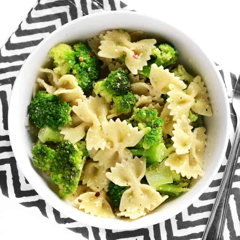 This insanely simple dinner "cheat" is ready in minutes and will keep you full for hours. Bowties and Broccoli is my go-to lazy weeknight dinner. BudgetBytes.com