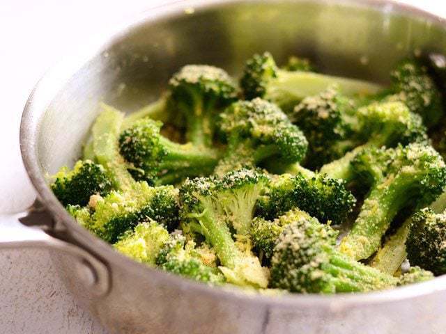 Quick Garlic Parmesan Broccoli - BudgetBytes.com