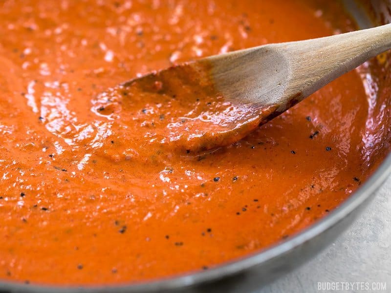 agitation med hensyn til terning Creamy Roasted Red Pepper Sauce - Budget Bytes