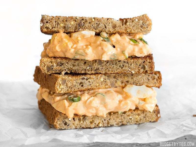 https://www.budgetbytes.com/wp-content/uploads/2017/03/Sriracha-Egg-Salad-sandwich.jpg