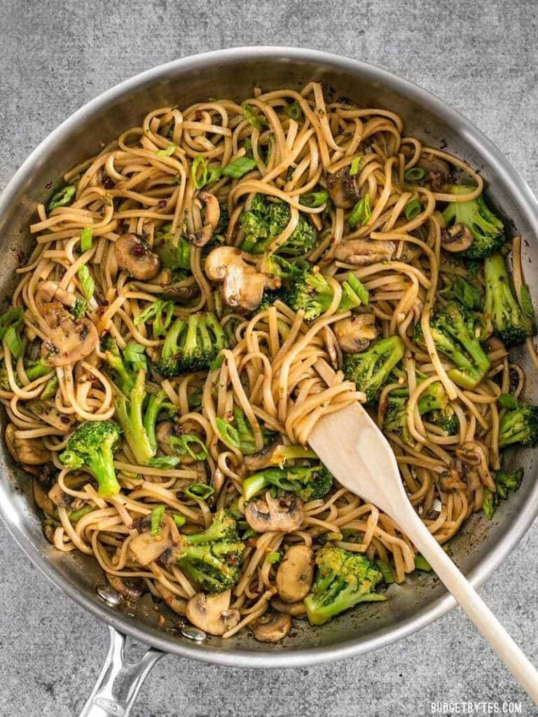 Simple Mushroom Broccoli Stir Fry Noodles Budget Bytes