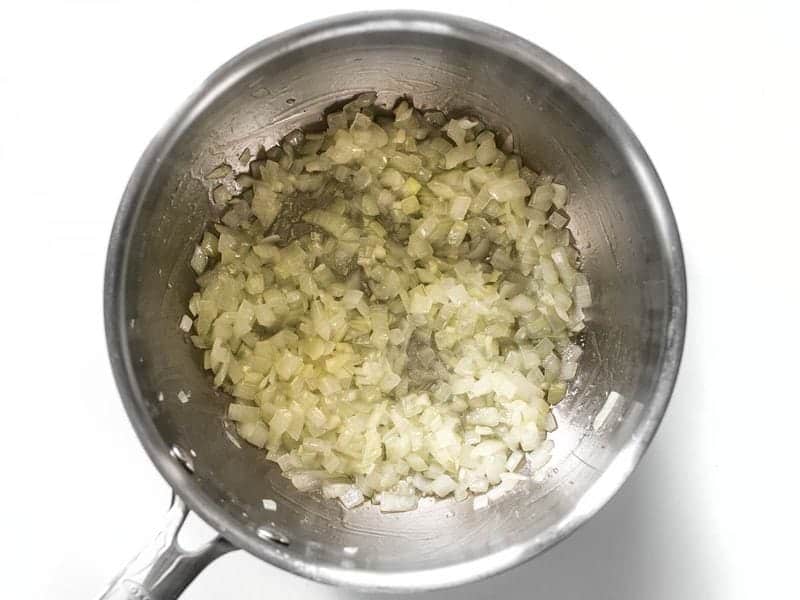 https://www.budgetbytes.com/wp-content/uploads/2017/07/Saute-Onion-for-Taco-Rice.jpg