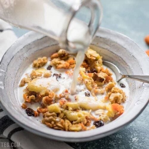 This Carrot Cake Baked Oatmeal is packed with good-for-you carrots, only a little sugar, and pops of sweetness from raisins and a cheesecake-inspired topping. BudgetBytes.com