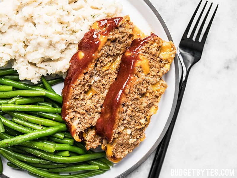 Baking Meatloaf At 400 Degrees : Add ground beef and brush ...