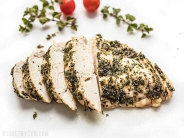 https://www.budgetbytes.com/wp-content/uploads/2018/10/Garlic-Herb-Baked-Chicken-Breast-Sliced-H-368x276.jpg