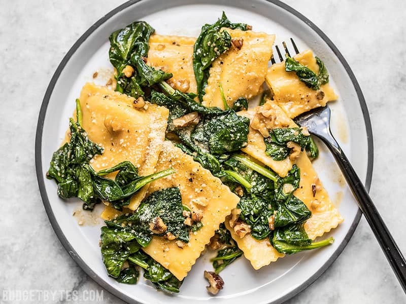 https://www.budgetbytes.com/wp-content/uploads/2018/10/Ravioli-with-Sage-Brown-Butter-Sauce-on-plate.jpg