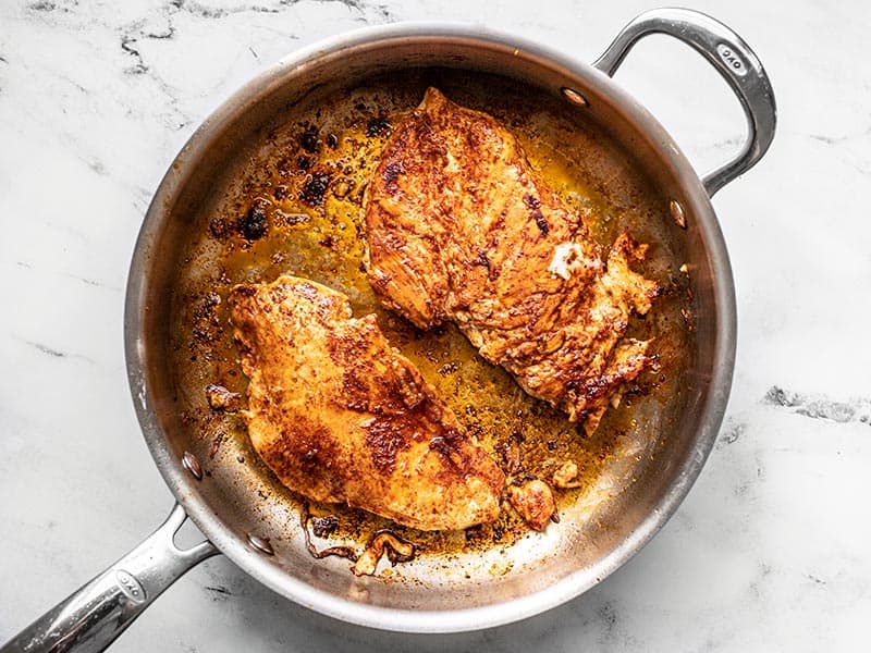 Cooked chicken in the skillet