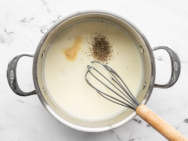 Seasoning in white sauce