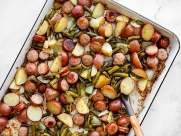 https://www.budgetbytes.com/wp-content/uploads/2020/10/Sheet-Pan-Kielbasa-Potatoes-and-Green-Beans-H-368x276.jpg