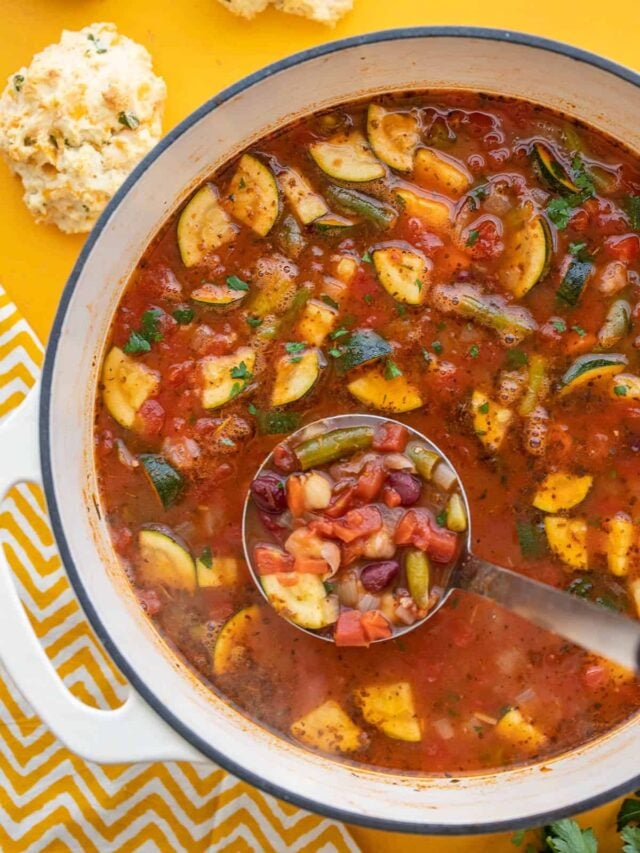 Easy Minestrone Soup - Budget Bytes
