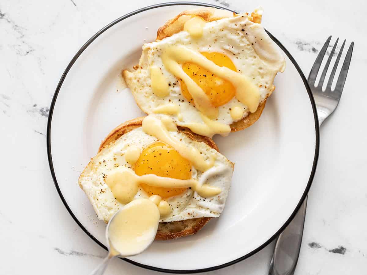 How To Make Eggs Benedict Hollandaise Sauce