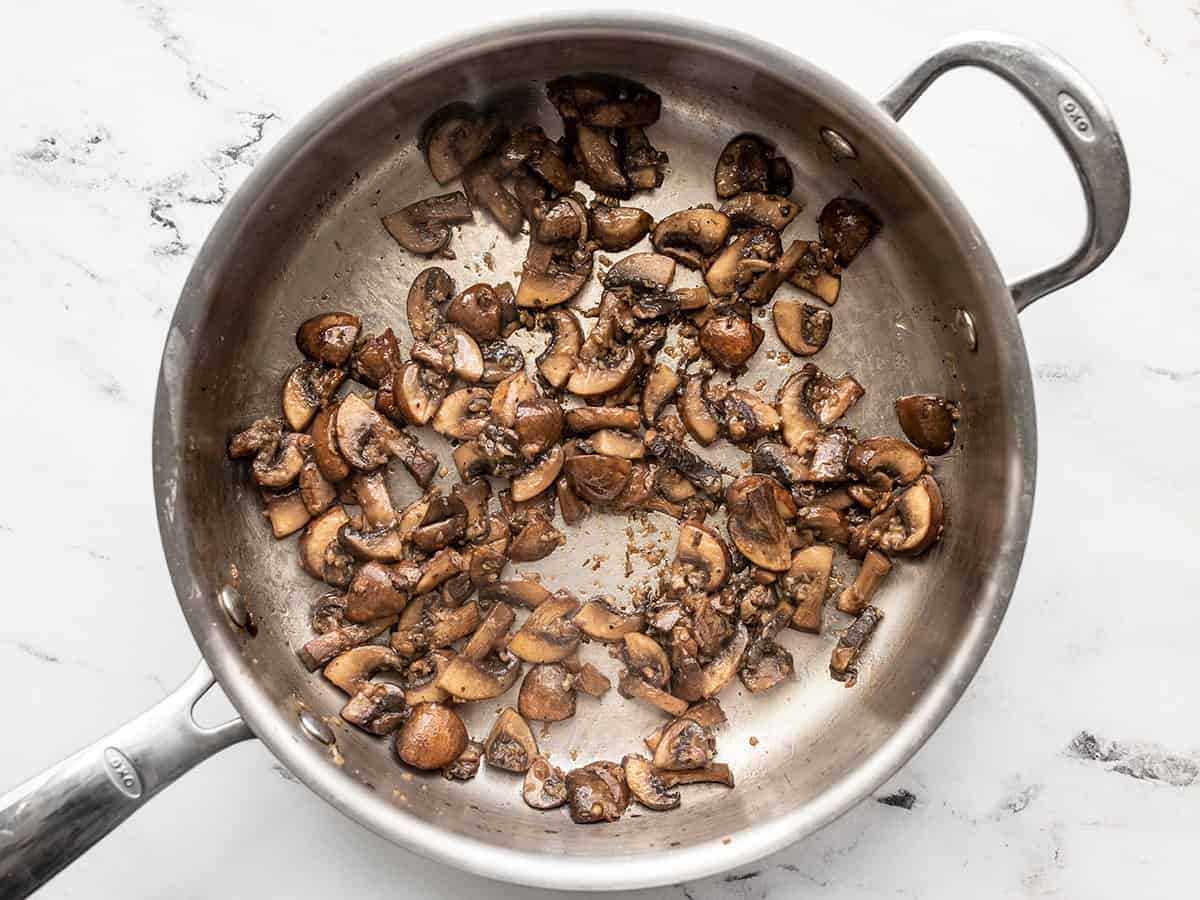 Sautéed mushrooms in the skillet