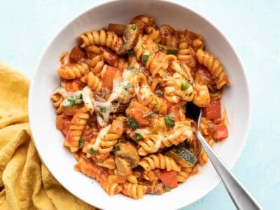 One pot veggie pasta in a bowl with a fork