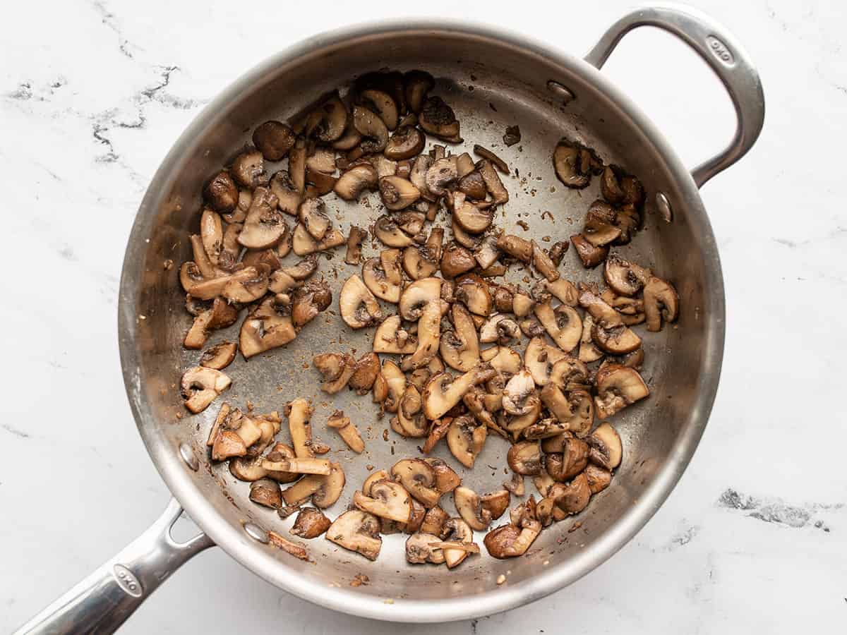 Sautéed mushrooms in the skillet