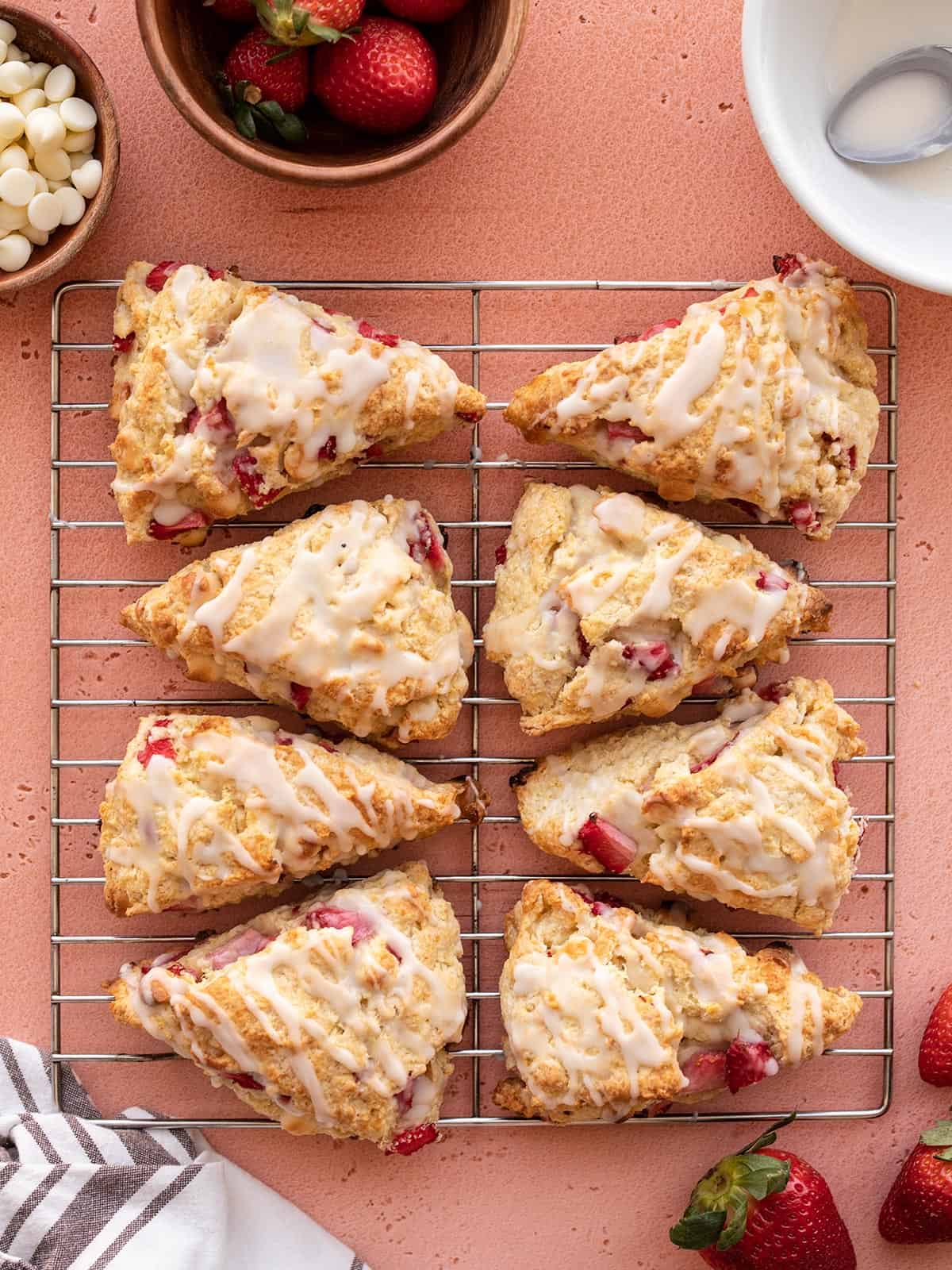 Strawberry scones on a wire cooling rack from above