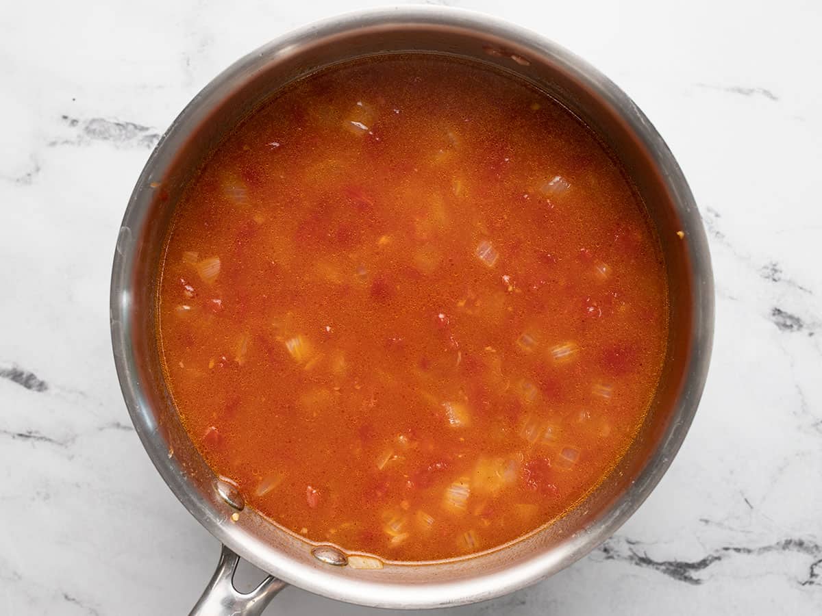 Tomato rice before simmering.