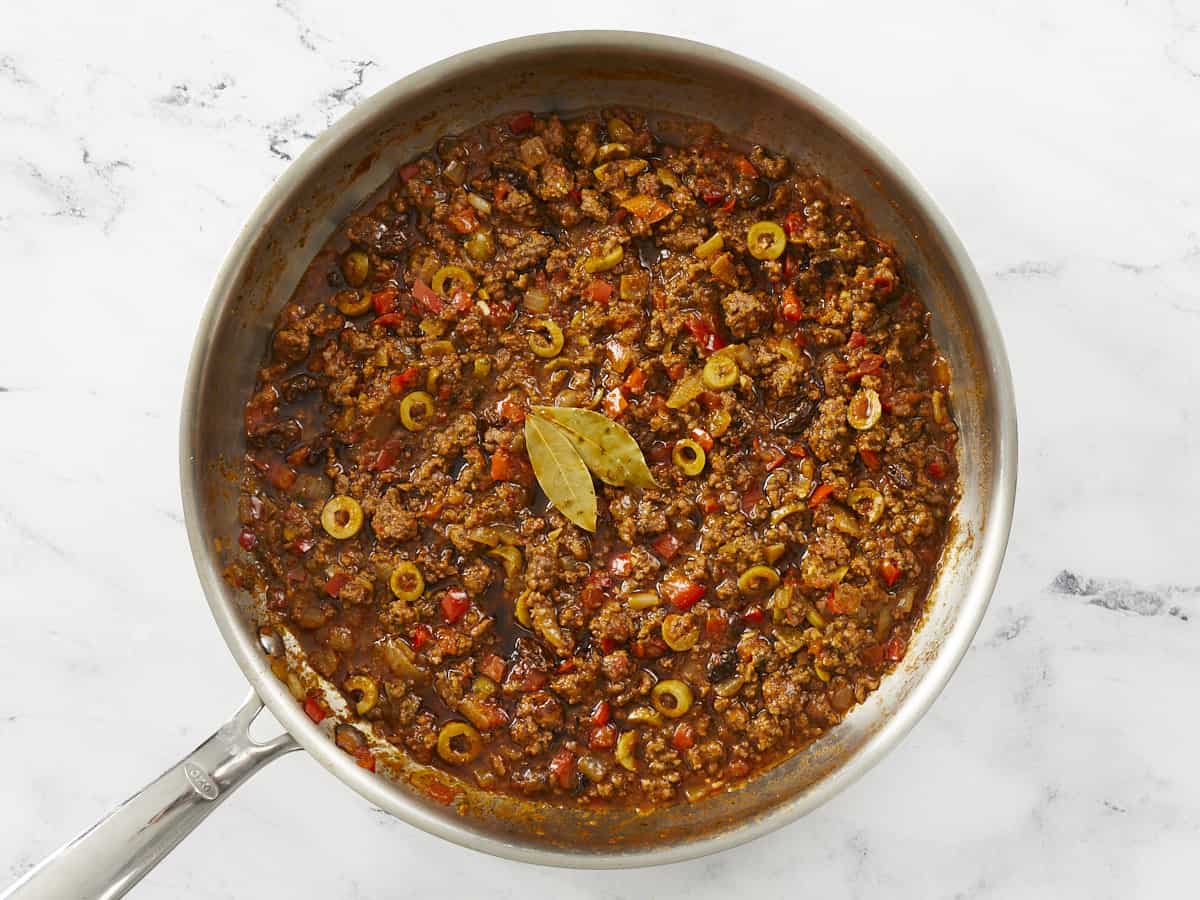 Finished pan of picadillo.