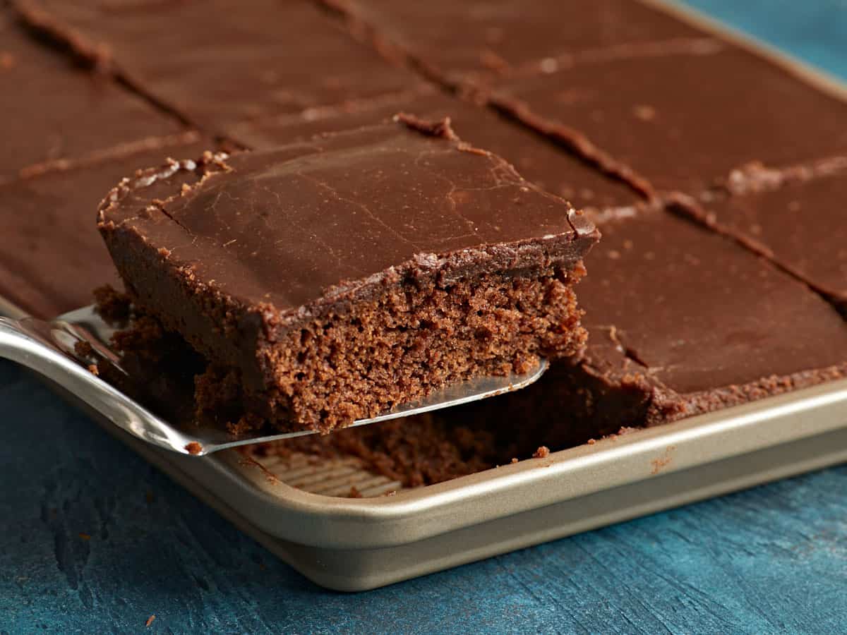 The Best Pan for Sheet Cakes, Brownies, and Bars of 2024