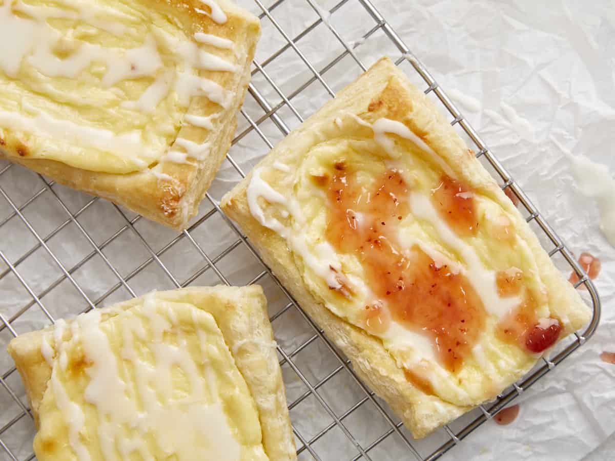 Puff Pastry with Cream Cheese Filling - Cook Like Czechs