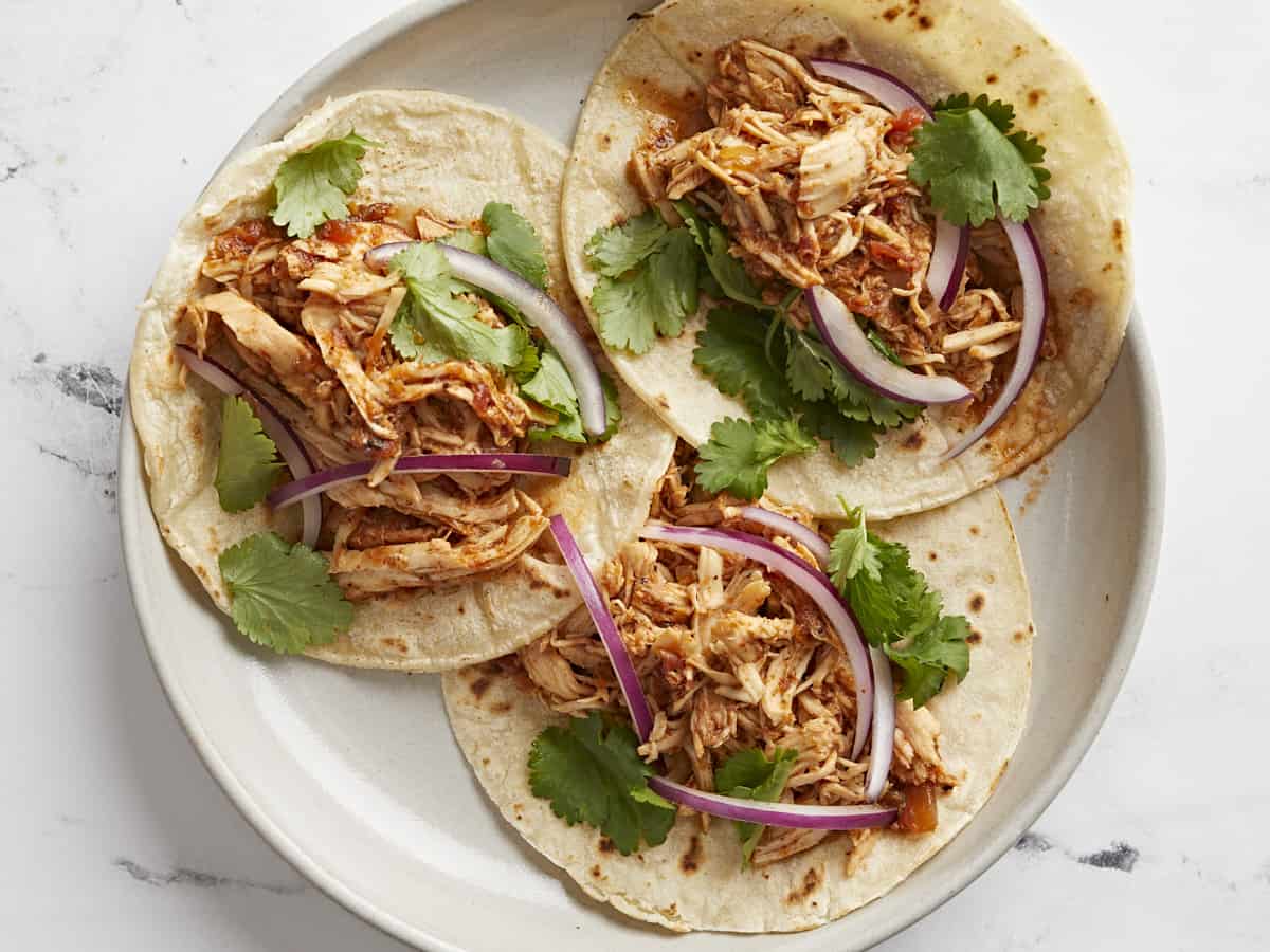 https://www.budgetbytes.com/wp-content/uploads/2023/10/Slow-Cooker-Salsa-Chicken-Tacos.jpg