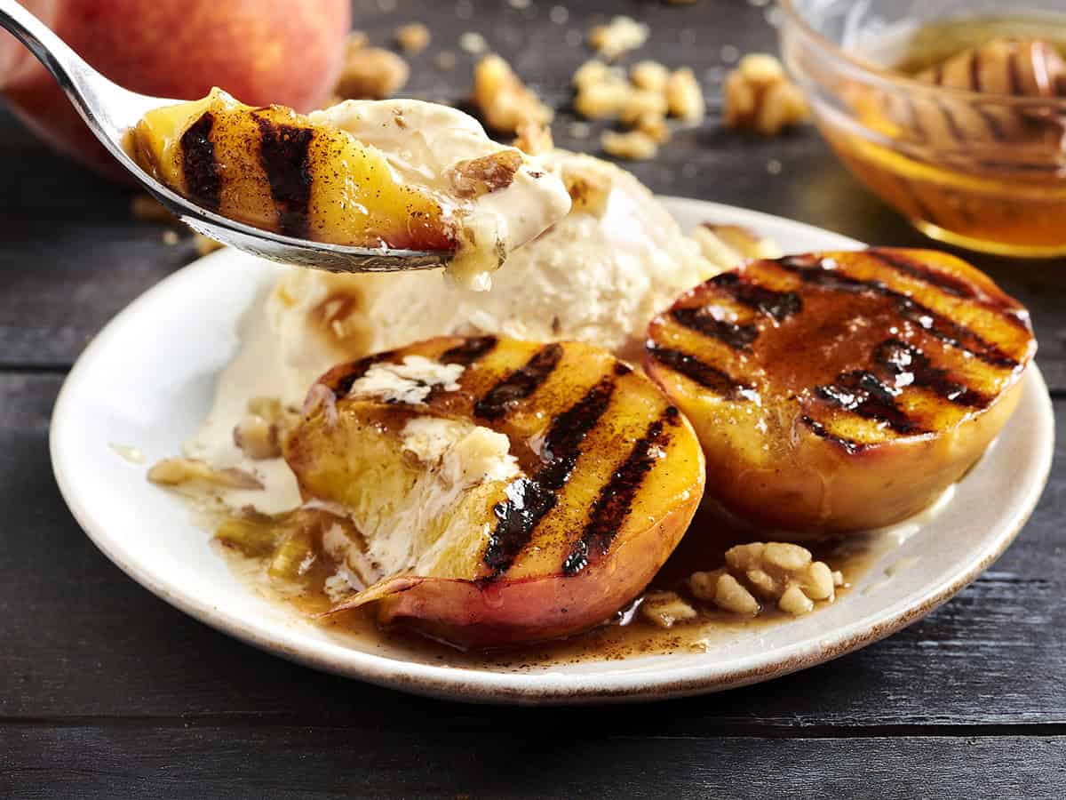 This Grilled Peach Dessert Is Stealing the Summer Spotlight This Grilled Peach Dessert Is Stealing the Summer Spotlight