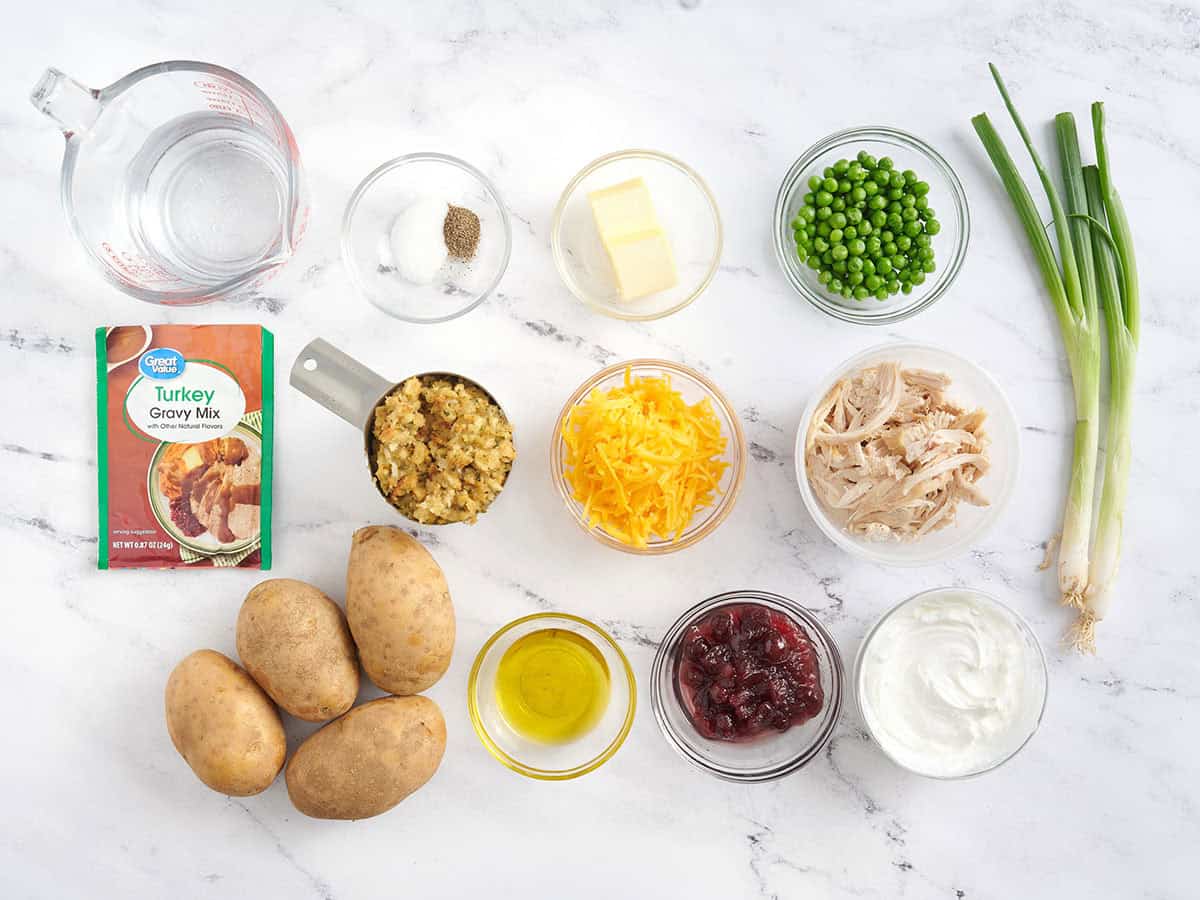The ingredients to make thanksgiving potato skins.