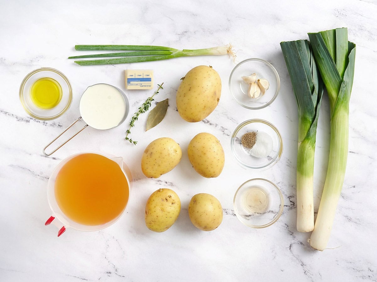 The ingredients to make leek and potato soup.